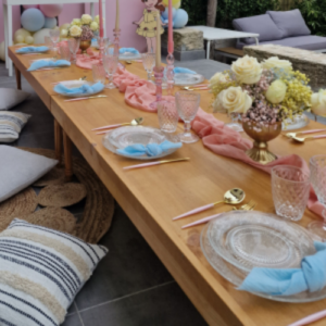 Table basse en bois pour location mobilier pour évènement, idéale pour cocktails et espaces lounge